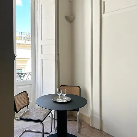 Roiss Haus Aparthotel 4*