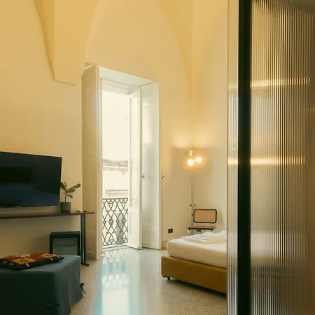 Roiss Haus Aparthotel Lecce