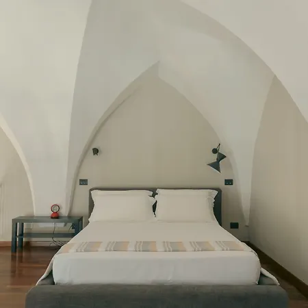 Roiss Haus Aparthotel 4*