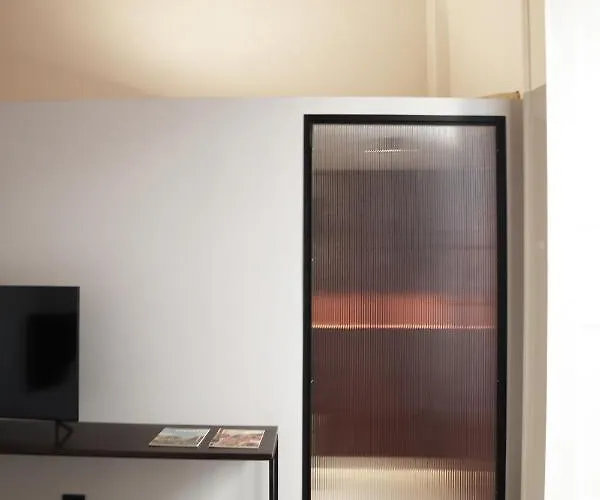 Roiss Haus Aparthotel 4*