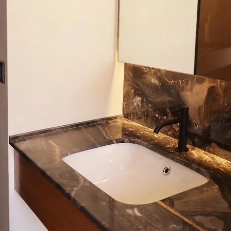Roiss Haus Lägenhetshotell 4*