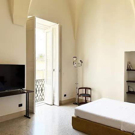 Roiss Haus Lecce