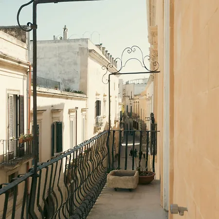 Roiss Haus מלון דירות לצ'ה