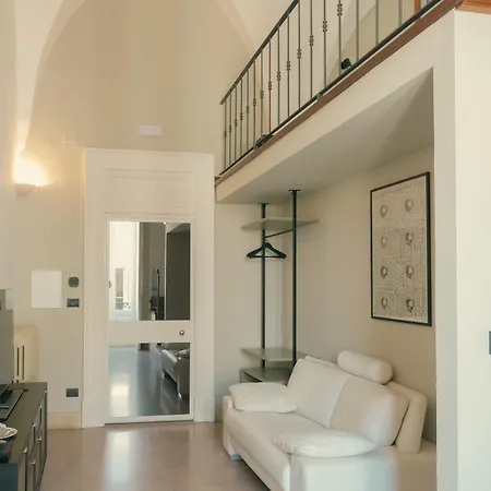 Roiss Haus מלון דירות 4*