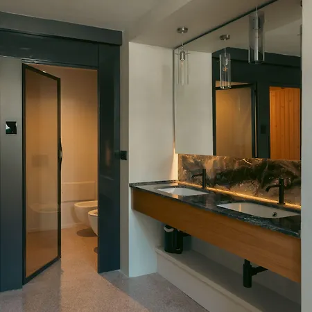 Roiss Haus 4*
