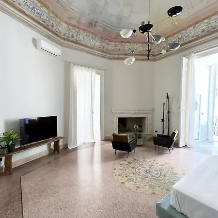 Roiss Haus Apartmanhotel 4*