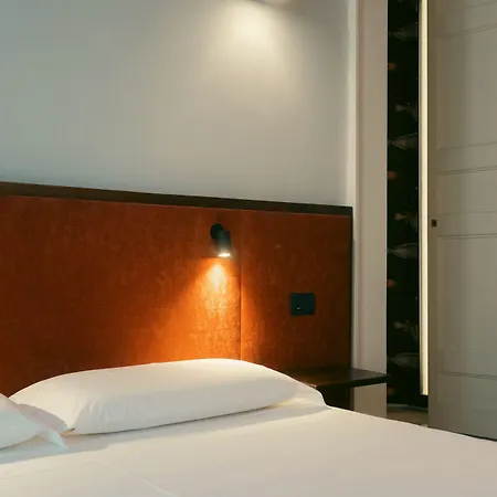 Roiss Haus Apartmanhotel 4*